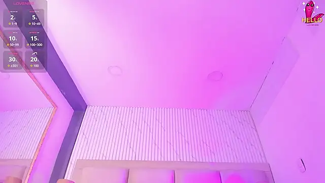 ManuelaEvans  online show from April 5, 9:21 pm