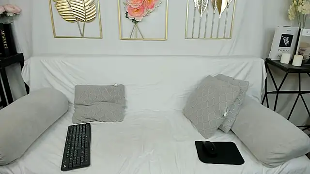 andyyzzz online show from July 17, 4:21 am