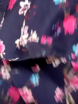 Snapshot of shvetahot chatting on January 11, 5:03 am shvetahot online show from January 11, 5:03 am