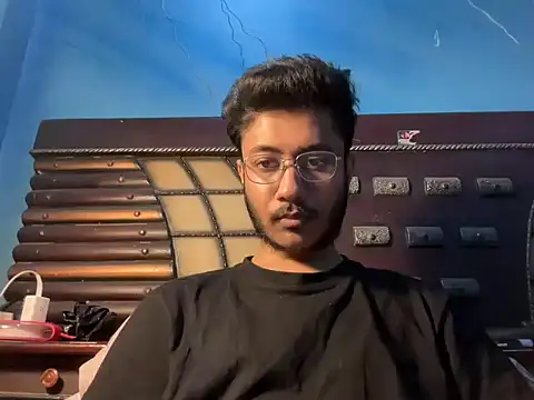 Sexy  Nerd online show from April 19, 8:15 am