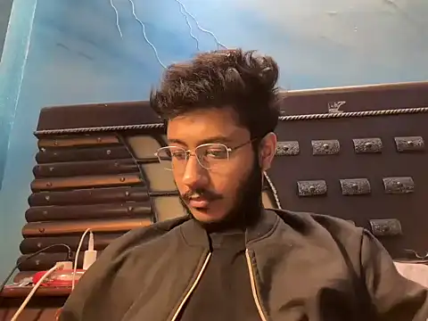 Sexy  Nerd online show from May 7, 4:10 pm