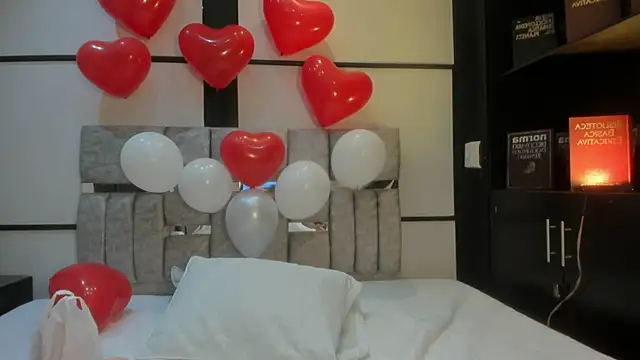 AmbarBrownn  online show from February 14, 9:37 pm