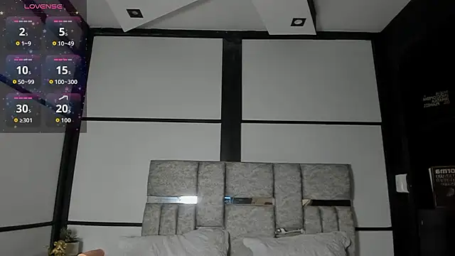 AmbarBrownn  online show from February 3, 8:25 pm