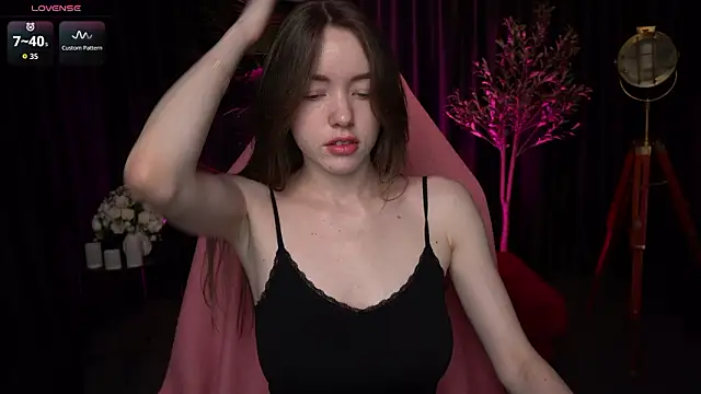 Velouraa online show from March 21, 10:57 pm