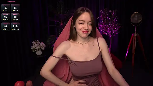 Velouraa online show from April 10, 11:23 pm