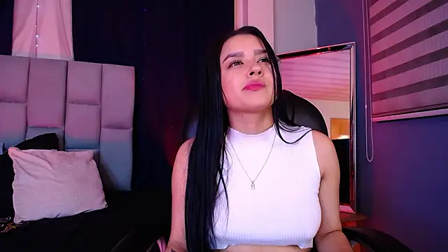 Emilyy05  online show from February 6, 1:34 am