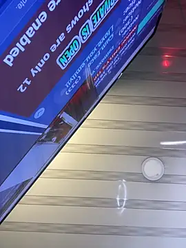 Emilyy05  online show from April 15, 1:11 am