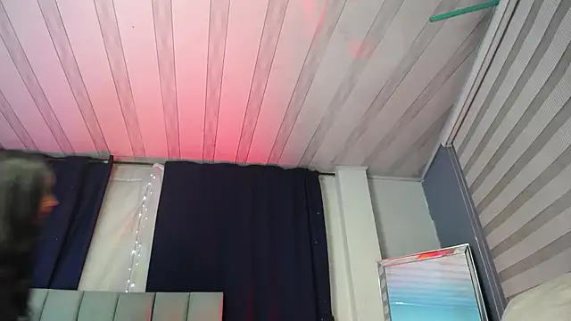 Emilyy05  online show from January 7, 3:11 am