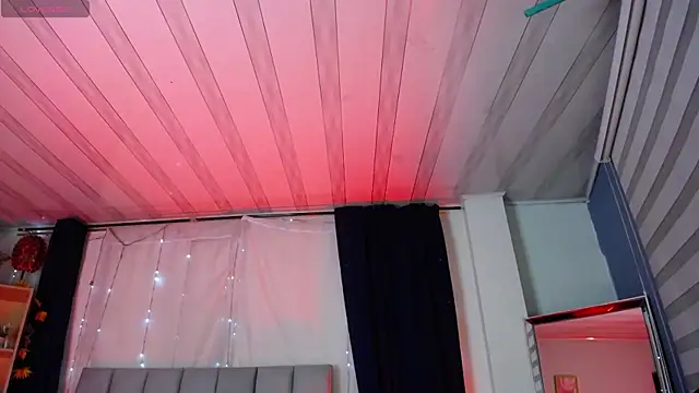 Emilyy05  online show from January 10, 3:13 am