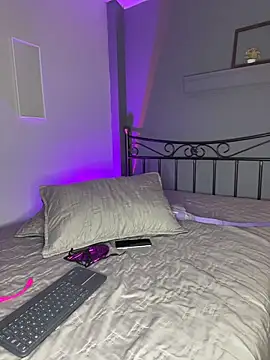 JennaMilf  online show from February 14, 6:41 pm