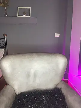 JennaMilf  online show from April 3, 6:58 pm