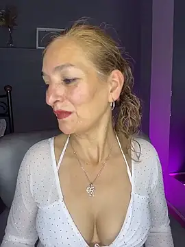 JennaMilf  online show from April 4, 6:58 pm