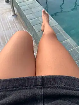 Snapshot of bety13 chatting on February 23, 7:25 pm bety13 online show from February 23, 7:25 pm