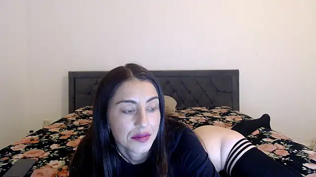 Snapshot of Stella_John chatting on September 15, 5:52 am Stella John online show from September 15, 5:52 am