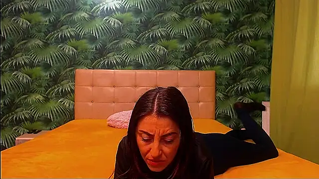 Snapshot of Stella_John chatting on January 24, 8:34 am Stella John online show from January 24, 8:34 am