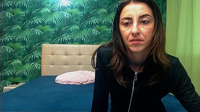 Snapshot of Stella_John chatting on January 18, 3:20 am Stella John online show from January 18, 3:20 am