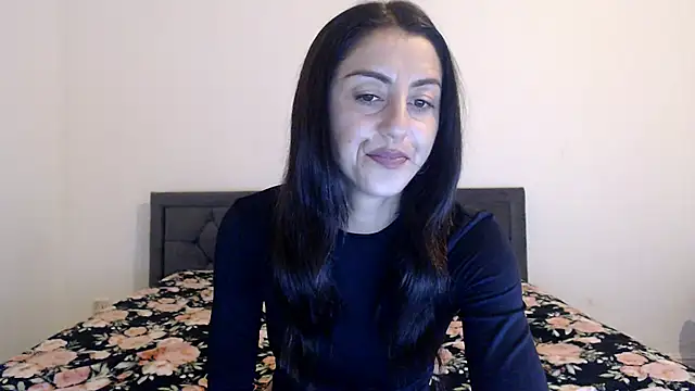 Snapshot of Stella_John chatting on October 7, 5:19 am Stella John online show from October 7, 5:19 am