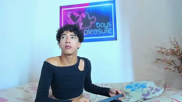 Pleasure boys hot online show from April 5, 5:41 pm