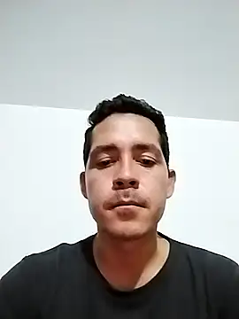 Lukas-thiago online show from December 19, 11:51 pm