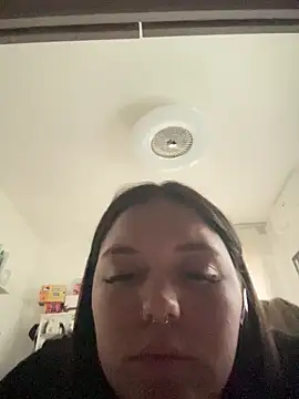 Snapshot of lillymalefica chatting on December 20, 7:55 am lillymalefica online show from December 20, 7:55 am