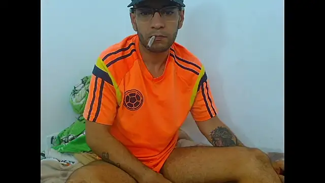 Snapshot of Alphamaster_92 chatting on July 7, 8:34 pm Alphamaster 92 online show from July 7, 8:34 pm