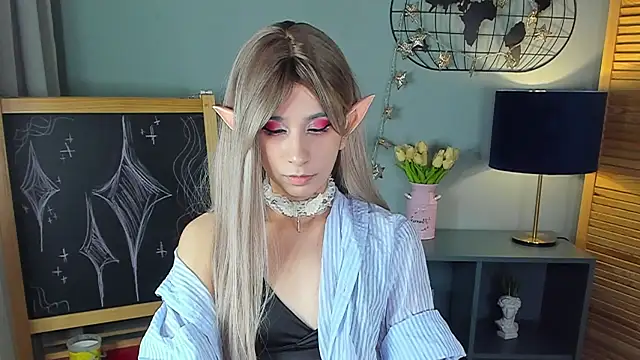 lesilos online show from March 17, 1:41 am