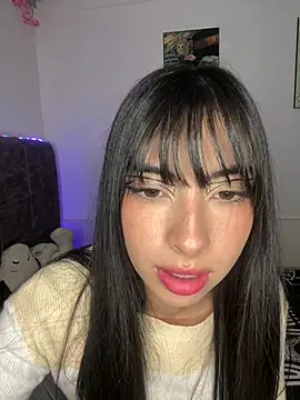 junorise23 online show from March 20, 5:19 am