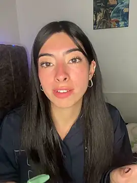 Snapshot of junorise23 chatting on February 27, 3:51 am junorise23 online show from February 27, 3:51 am