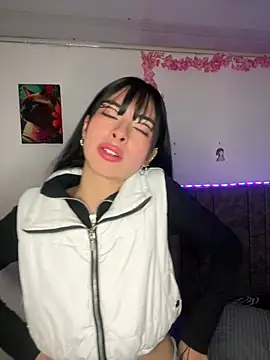 junorise23 online show from April 11, 4:31 am