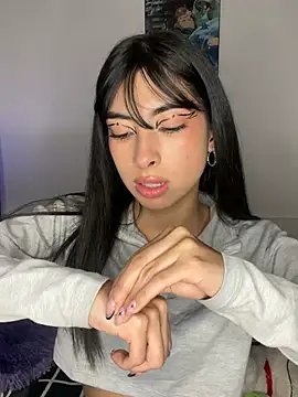 junorise23 online show from March 6, 4:51 am