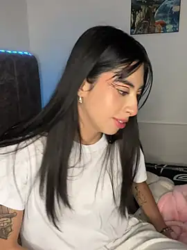 junorise23 online show from March 16, 3:58 am