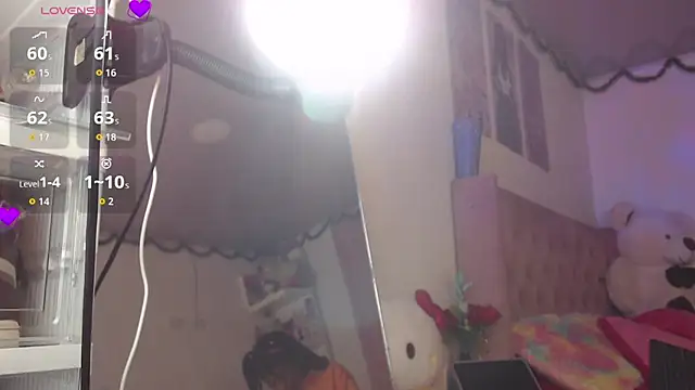 Snapshot of violett_brown9 chatting on June 27, 7:47 am violett brown9 online show from June 27, 7:47 am