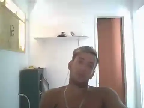 Snapshot of alpalo420 chatting on January 15, 3:15 pm alpalo420 online show from January 15, 3:15 pm