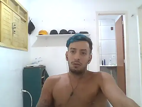 Snapshot of alpalo420 chatting on February 5, 12:17 am alpalo420 online show from February 5, 12:17 am