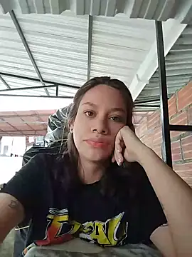Snapshot of valerria_44 chatting on June 18, 10:15 pm valerria 44 online show from June 18, 10:15 pm