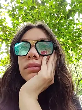 Snapshot of valerria_44 chatting on July 2, 4:57 pm valerria 44 online show from July 2, 4:57 pm