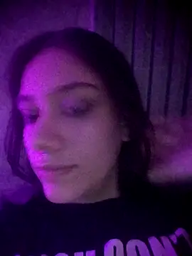 Snapshot of valerria_44 chatting on February 12, 11:48 pm valerria 44 online show from February 12, 11:48 pm