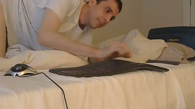 SissyJosh online show from June 3, 9:10 am