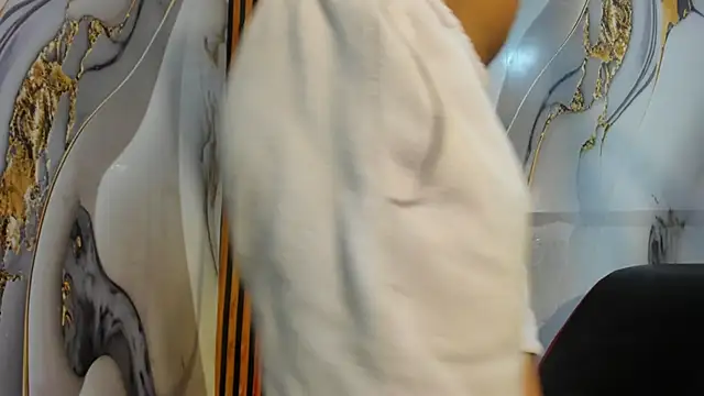 Victor LatinBoy online show from January 10, 12:00 pm