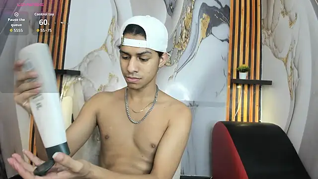Victor LatinBoy online show from February 3, 11:48 am