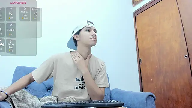 Victor LatinBoy online show from March 9, 3:21 am