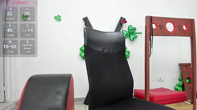 Victor LatinBoy online show from April 3, 11:33 pm