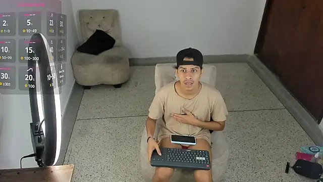 Victor LatinBoy online show from March 7, 3:13 am