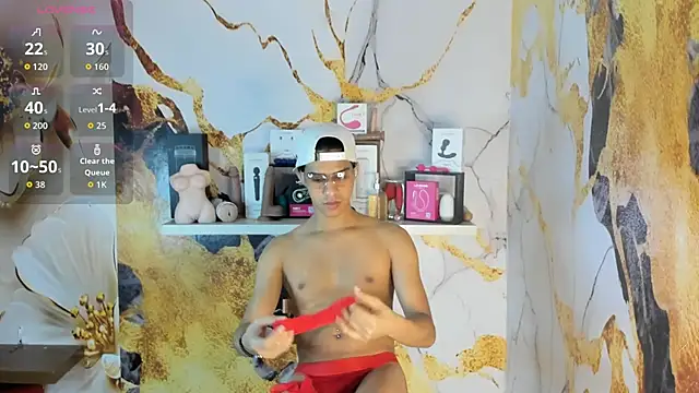 Victor LatinBoy online show from March 2, 3:07 am