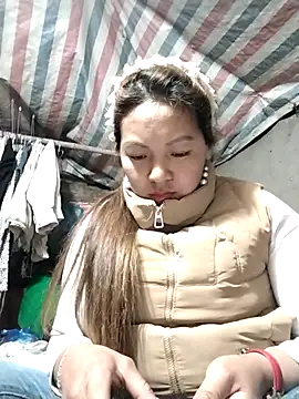 Lucky cutee online show from February 12, 9:42 am