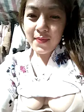 Lucky cutee online show from May 6, 1:04 pm