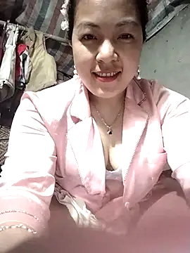 Lucky cutee online show from February 18, 9:39 am