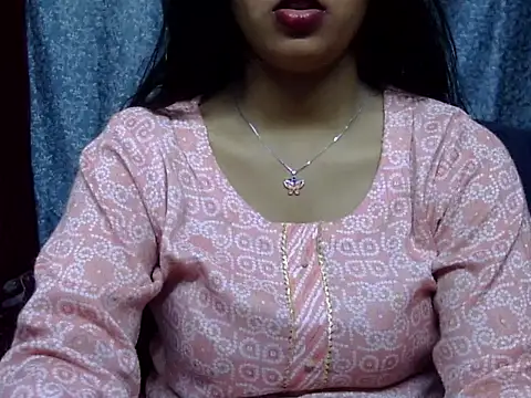 cute Dirty Diva online show from May 4, 4:10 pm