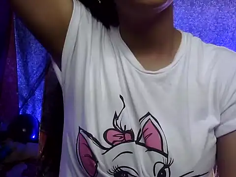 cute Dirty Diva online show from April 5, 4:13 pm