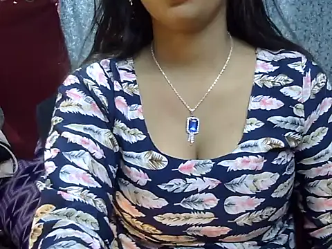 cute Dirty Diva online show from April 16, 2:18 pm